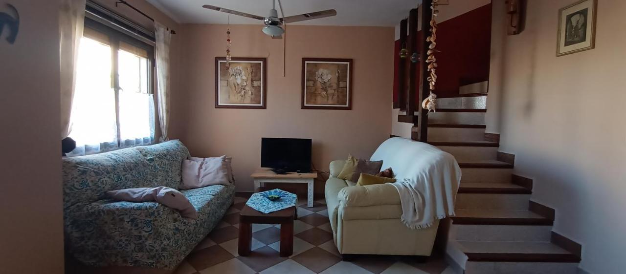 Bungalow Con Encanto, 100M2, A 800 M De La Playa เอลกัมเปโญ ภายนอก รูปภาพ